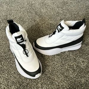 SOREL Out N About Puffy Zip